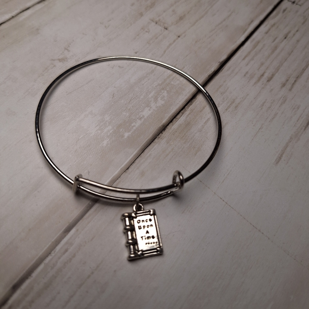 Once Upon A Time Charm Bracelet Silvertone Book Reading